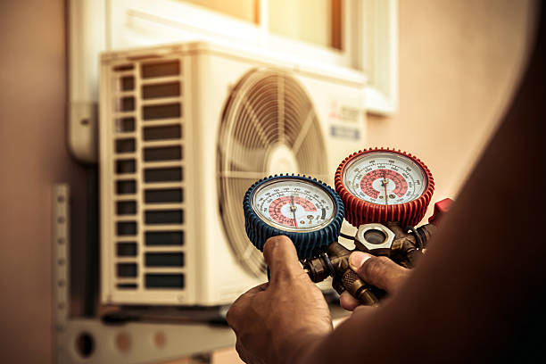 Professional Hvac Maintenance technician working in Saint Francisville, IL